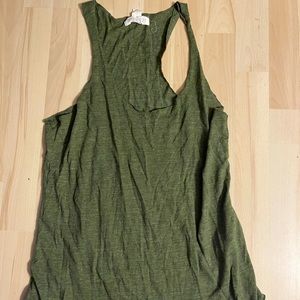 Lightweight basic tee